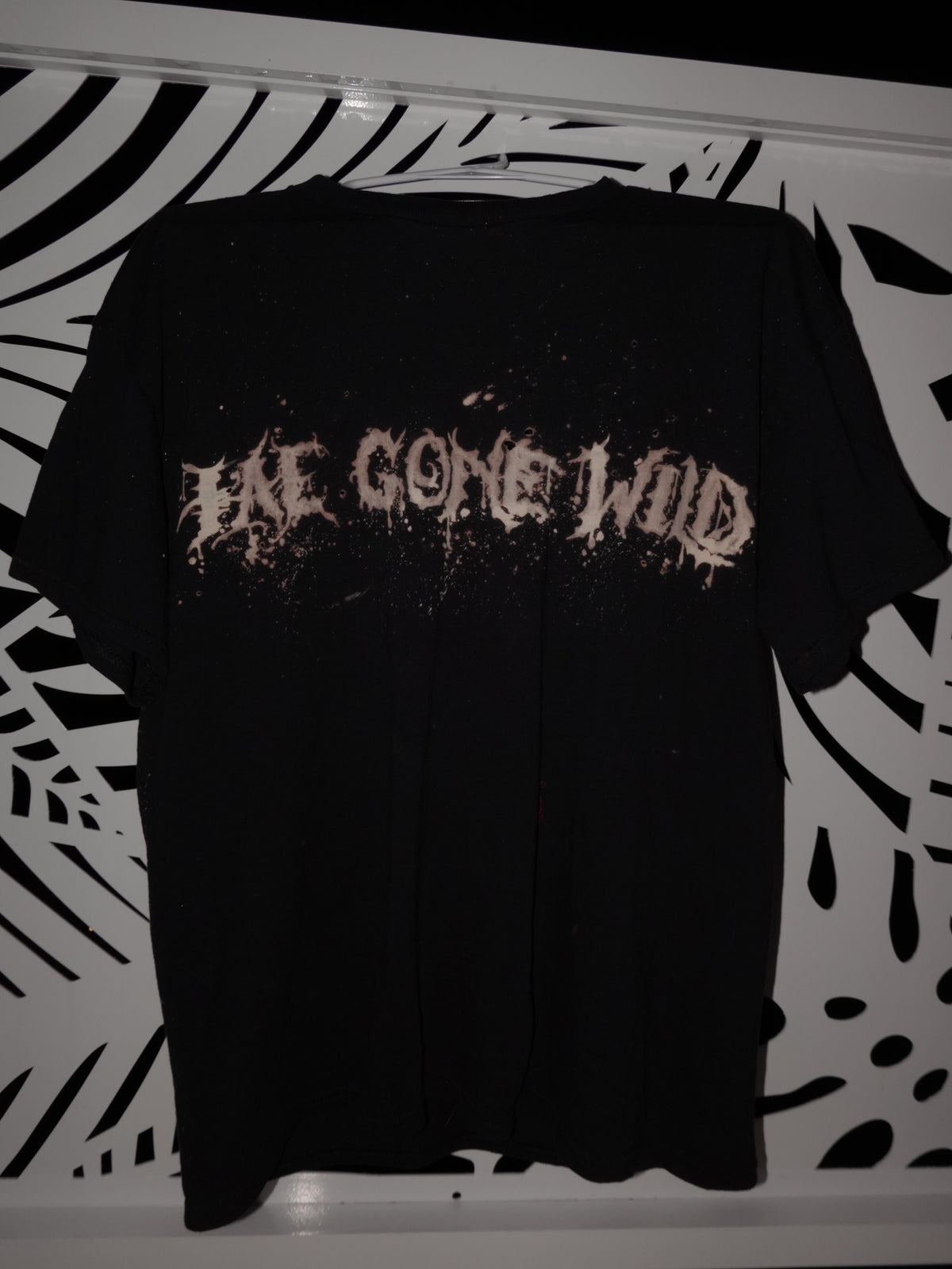 Bass Dino tee