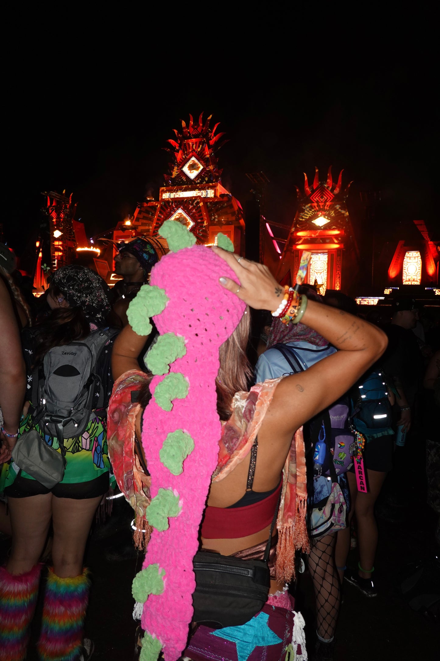 Kandi dino-tail