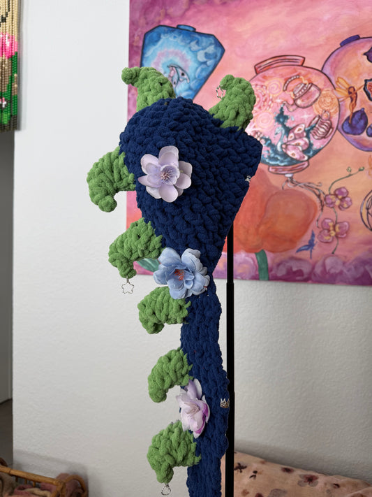 Electric garden dino-tail