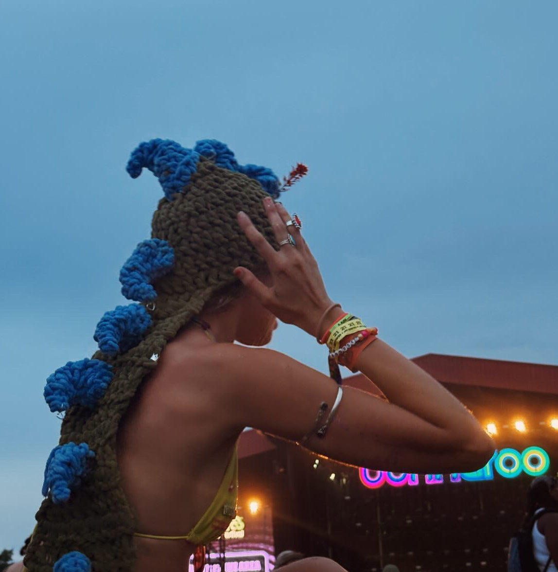 Sky dino-tail