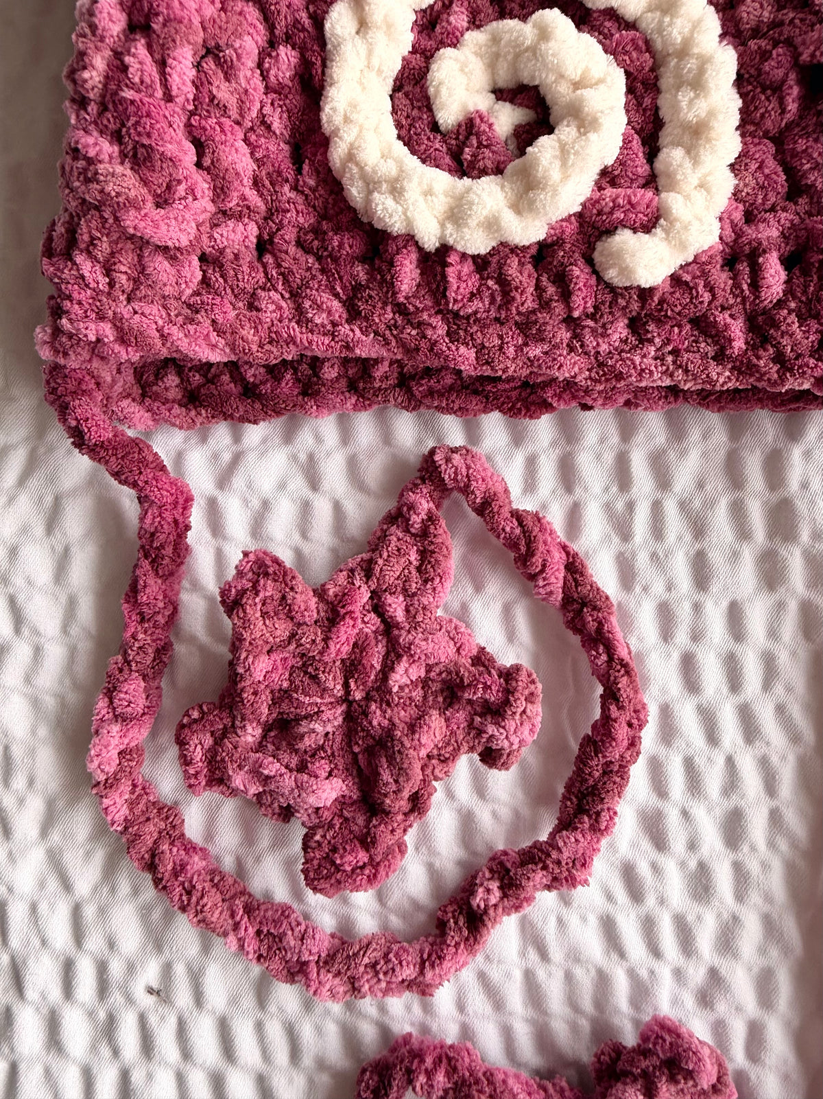 Swirl kitty hat