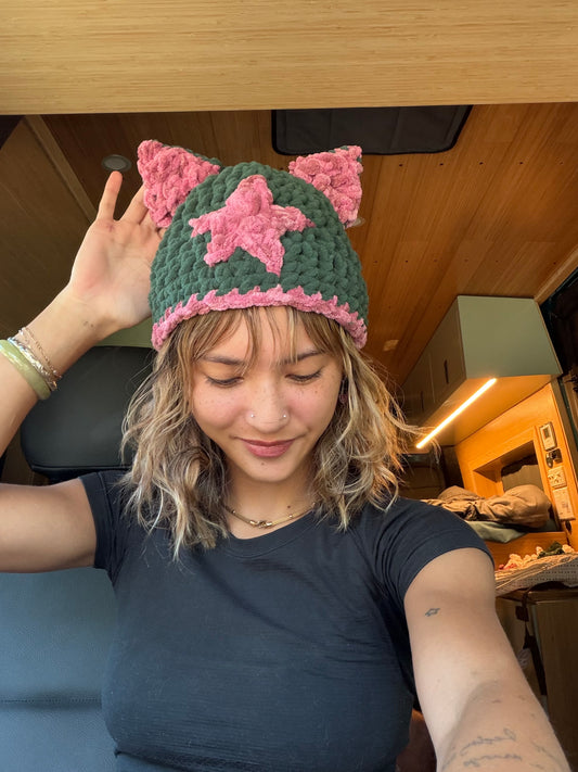 Star kitty hat